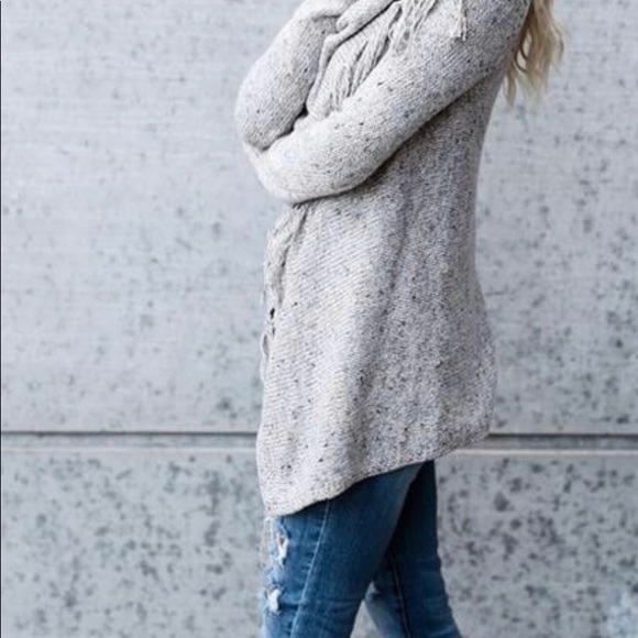 Ladies Gray Light Weight Fringe Long Cardigan S - Picture 3 of 5